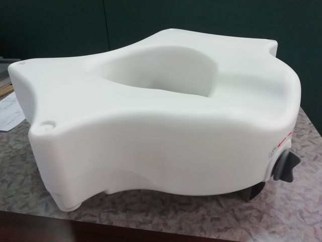 Raised / Elevated Toilet Seat