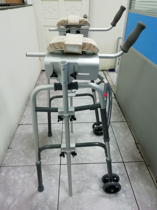 Heavy-Duty Walker Platform Attachment